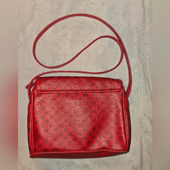 Gitano Vintage 80s Red Vinyl Crossbody Bag - Picture 8 of 12